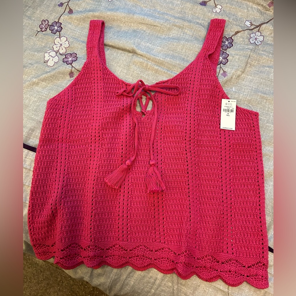 New crocheted raspberry tank